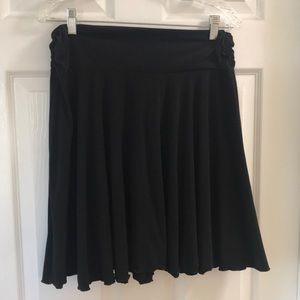 Black pleated black skirt